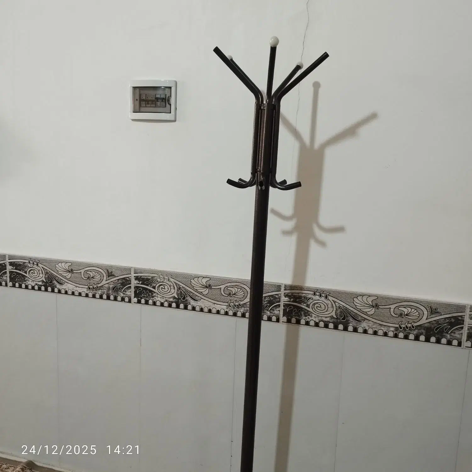 جا لباسی  درحد نو|بندرخت و رخت‌آویز|مشهد, خواجه ربیع|دیوار