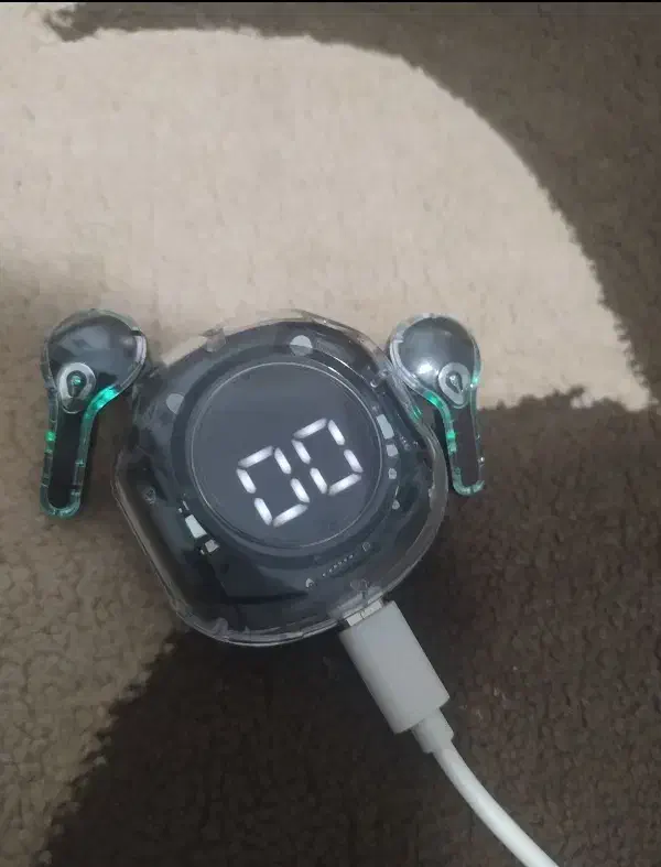 ایرپاد اکبنده استفاده نشده|لوازم جانبی موبایل و تبلت|هشتگرد, شهرک ریحانه|دیوار