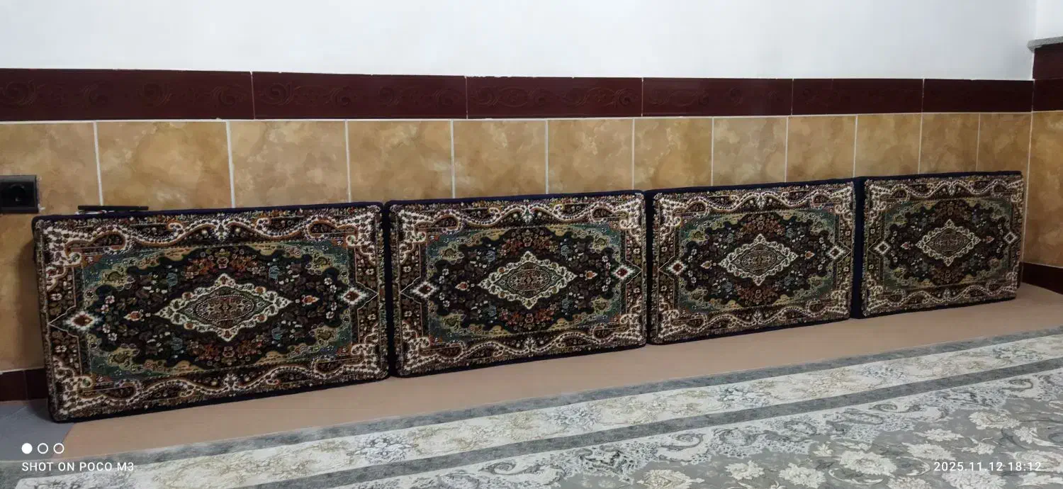 پشتی|پشتی|مهاباد (آذربایجان غربی), |دیوار