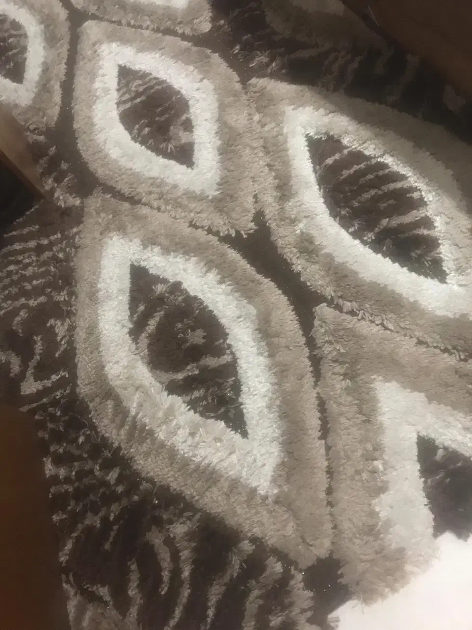 قالیچه|فرش|تهران, تسلیحات|دیوار