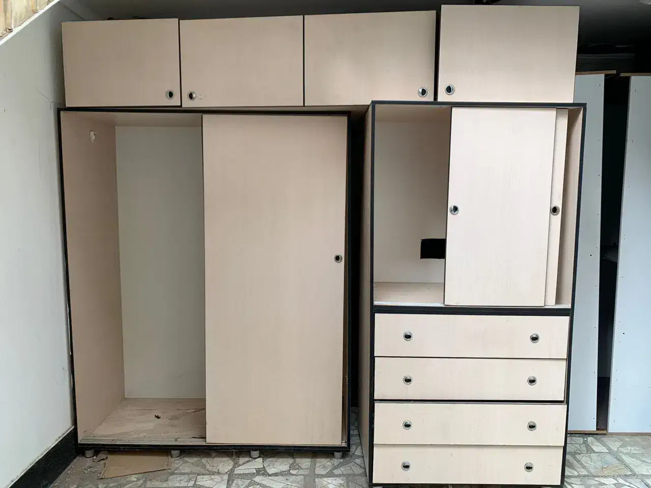 فروش کمد و درب و پنجره|مبلمان خانگی و میز عسلی|بابل, |دیوار