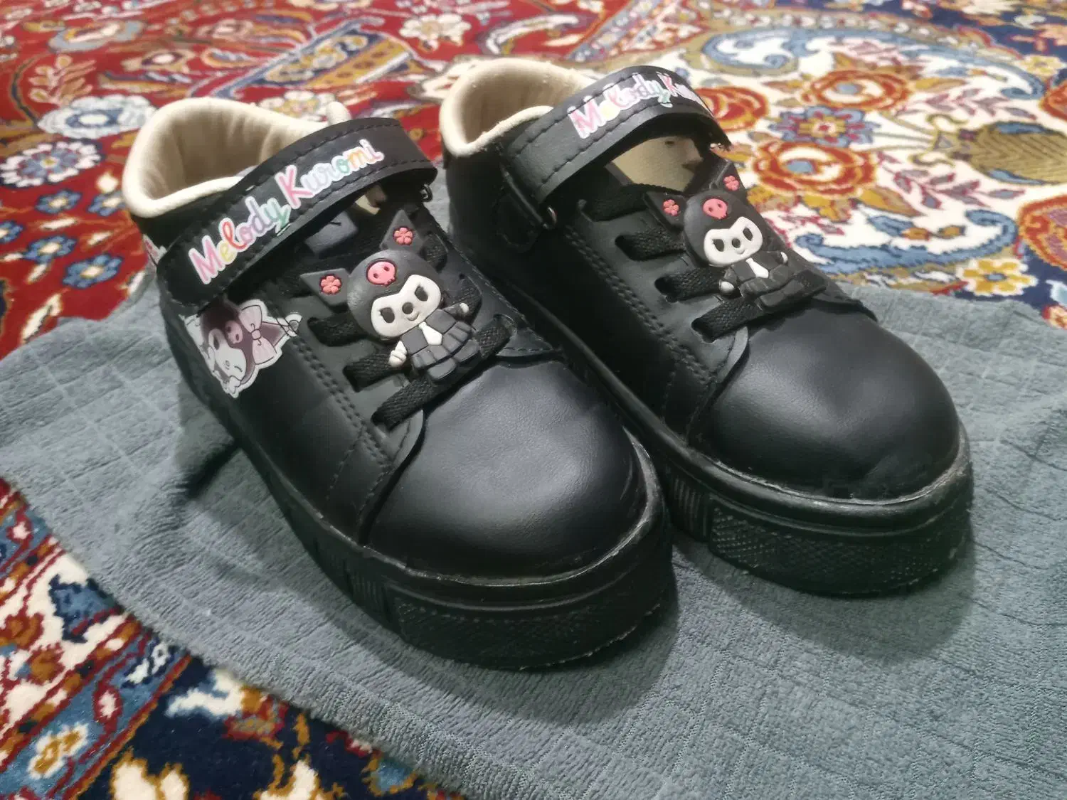 کفش|کیف، کفش، کمربند|بروجرد, |دیوار