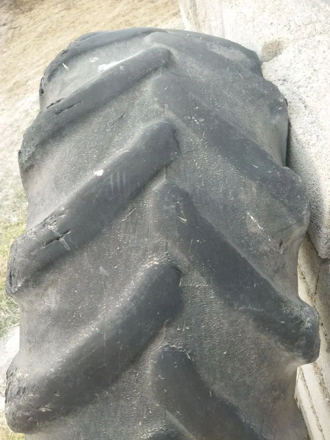 لاستیک تراکتور|خودرو سنگین|اهر, |دیوار