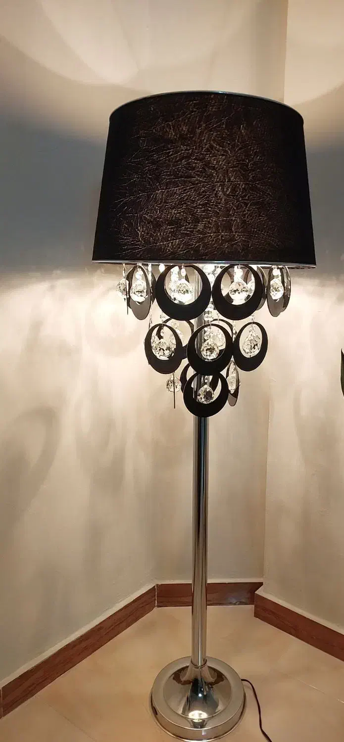 آباژور ایستاده مدل کنار سالنی الماس اویزدار|چراغ خواب و آباژور|بندر انزلی, پاسداران|دیوار