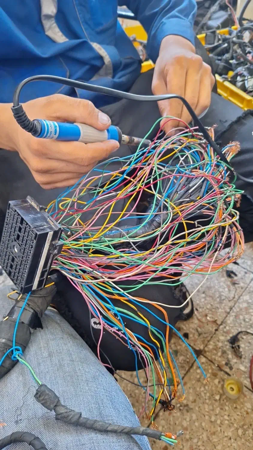 تعمییر سیم کشی خودرو تخصصی|خدمات موتور و ماشین|تهران, جمهوری|دیوار
