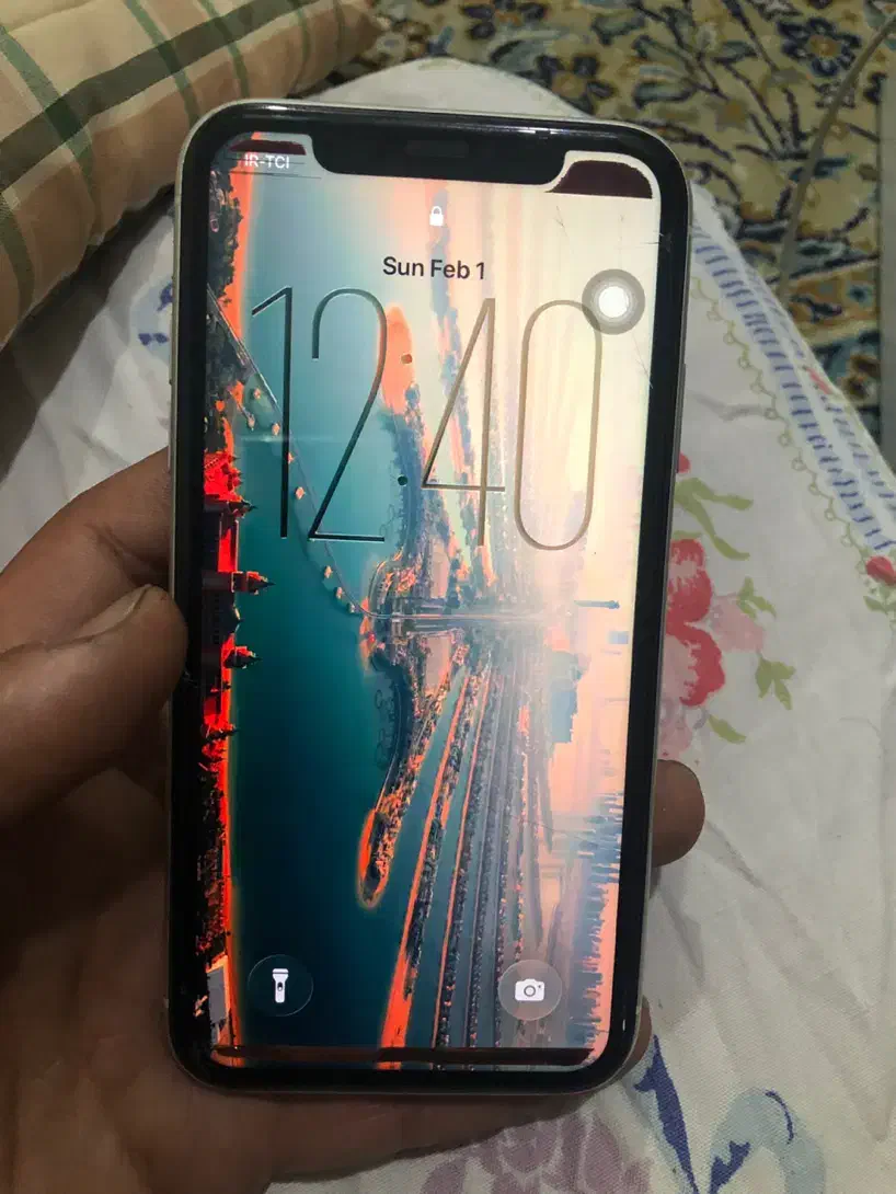 ایفون 11 نرمال|موبایل|اصفهان, شفق|دیوار