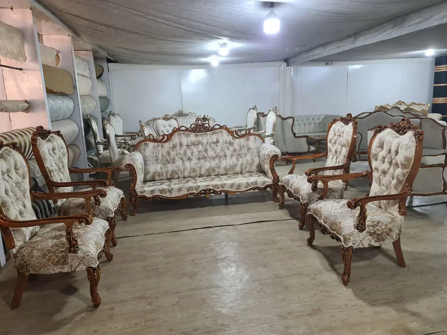 مبل کلاسیک ،سلطنتی،ابزاری،راحتی افسون|مبلمان خانگی و میز عسلی|چهاردانگه (تهران), |دیوار