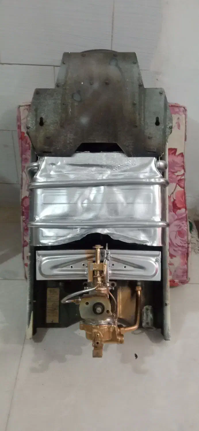 آبگرمکن دیواری سوزان|آبگرمکن، پکیج، شوفاژ|مشکین‌دشت, |دیوار