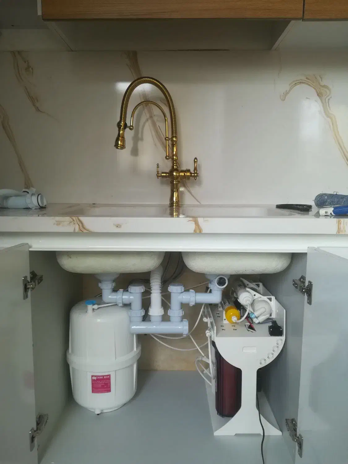 لوله کشی آب و پکیج چه|خدمات پیشه و مهارت|رشت, جانبازان|دیوار