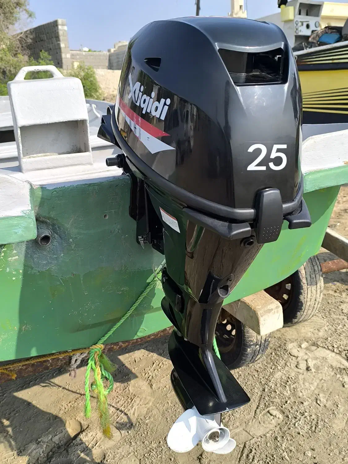 موتور قایق 25چهار زمانه استارت وهندل نو|قطعات یدکی و لوازم جانبی|بندرعباس, |دیوار