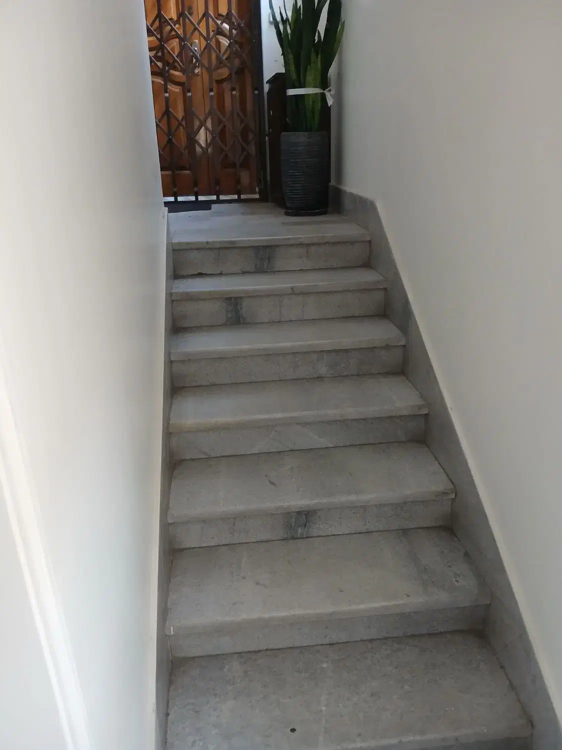 ۷۰ متر/۲ خوابه/ زیر همکف/ خواجه عبدالله انصاری