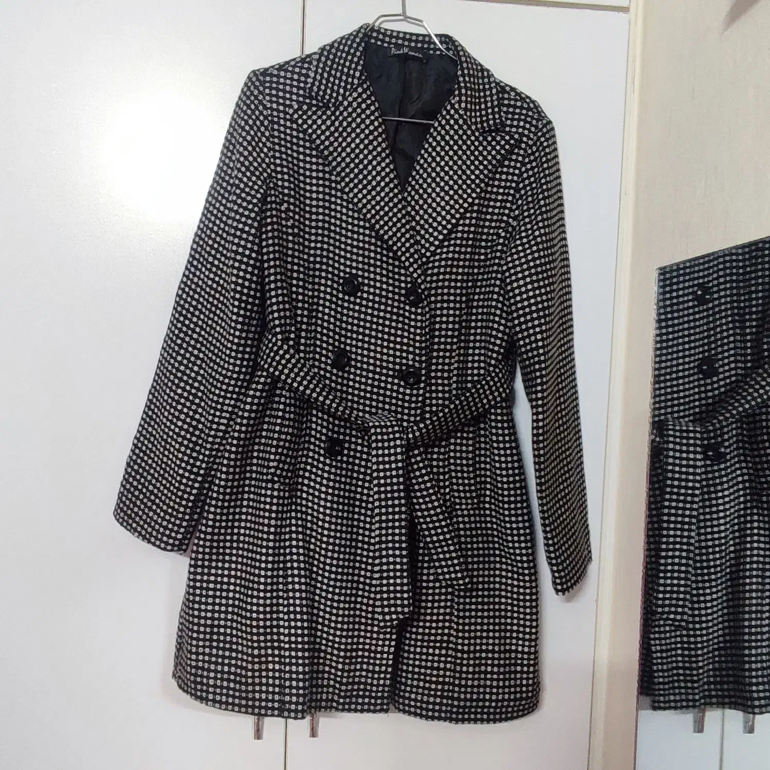 پالتو وکاپشن|لباس|سراب, |دیوار