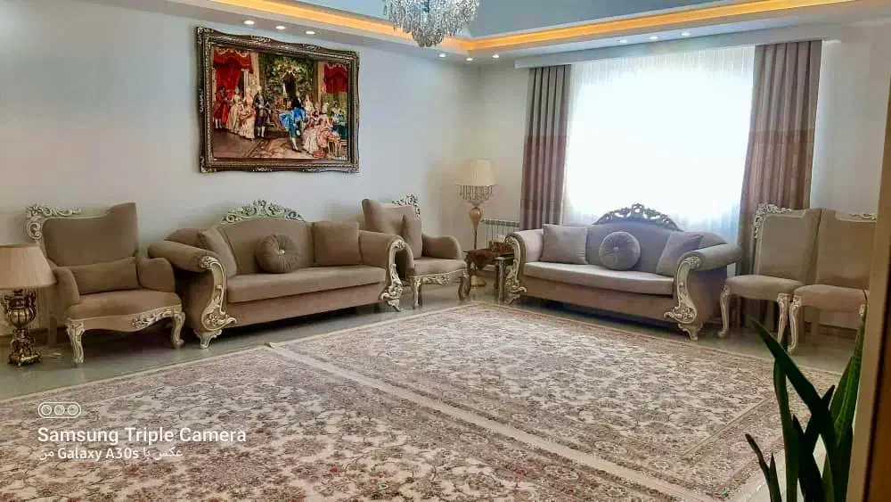 یک دست مبل هشت نفره کلاسیک|مبلمان خانگی و میز عسلی|رشت, استقامت ۱|دیوار