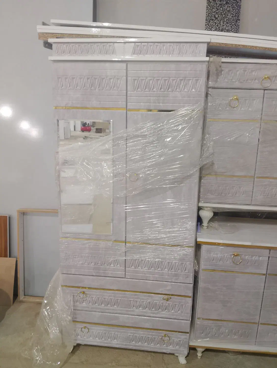 تخت|تخت و سرویس خواب|مهرستان, |دیوار