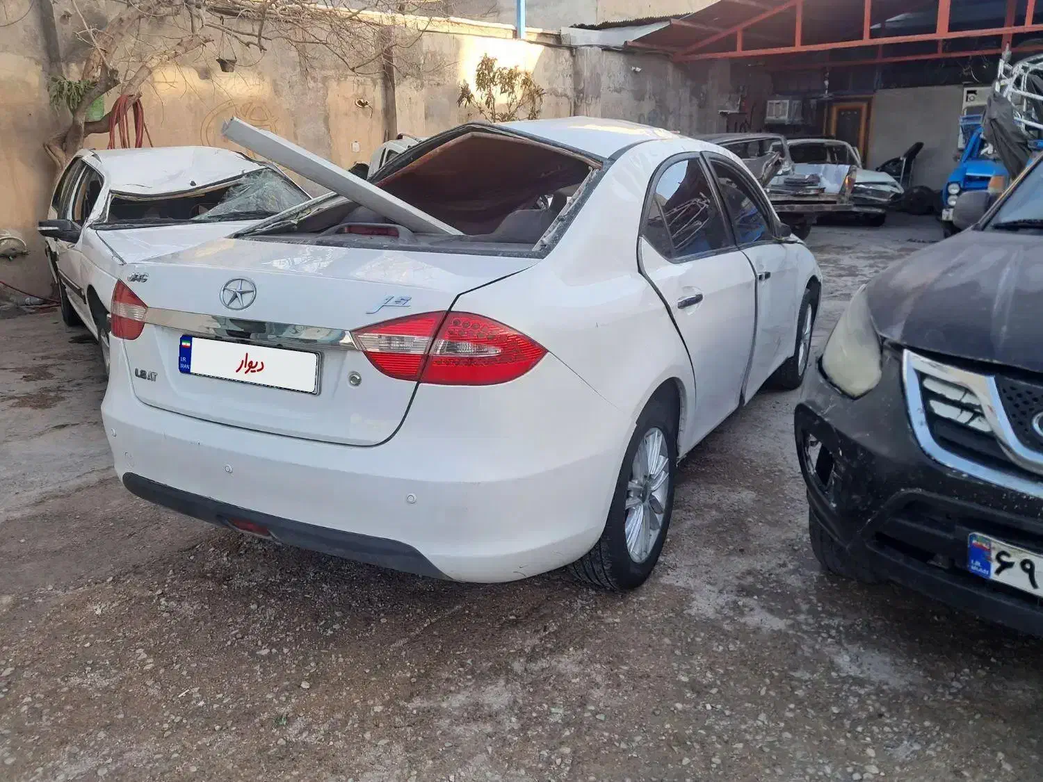 تصادفی .جک 94 .J5|خودرو سواری و وانت|شیراز, محمدیه|دیوار