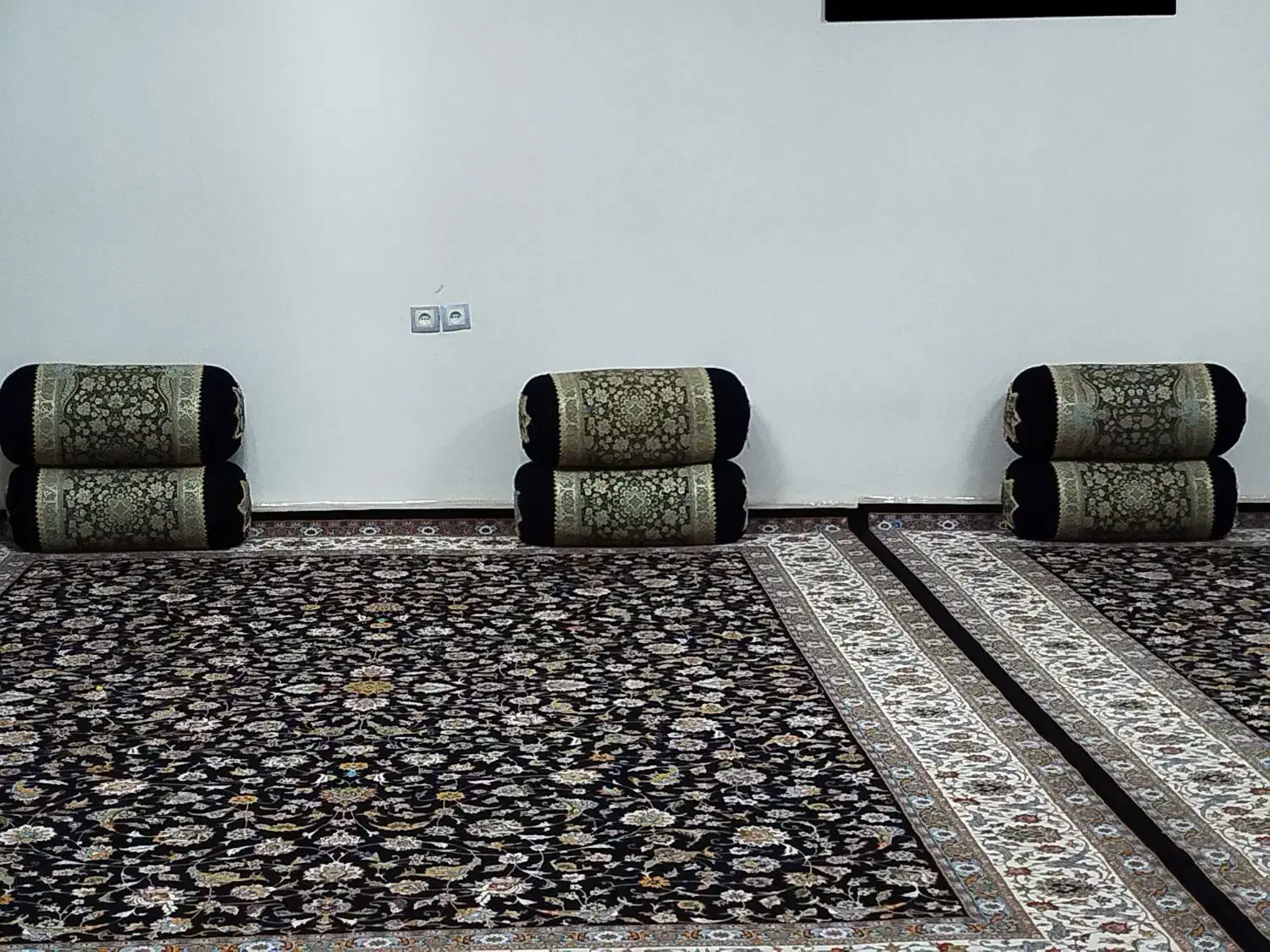 روپشتی وروبالشتی|رختخواب، بالش، پتو|یاسوج, |دیوار