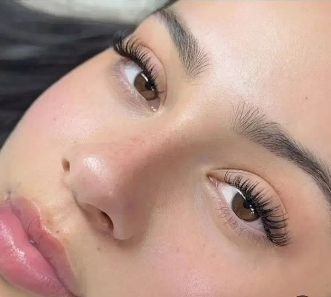 کاشت مژه گیاهی  بدون آسیب به مژه هاتون|خدمات آرایشگری و زیبایی|ارومیه, |دیوار