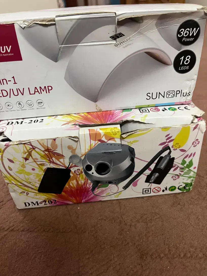 دستگاه ناخن|آرایشگاه و سالنهای زیبایی|زاهدان, |دیوار