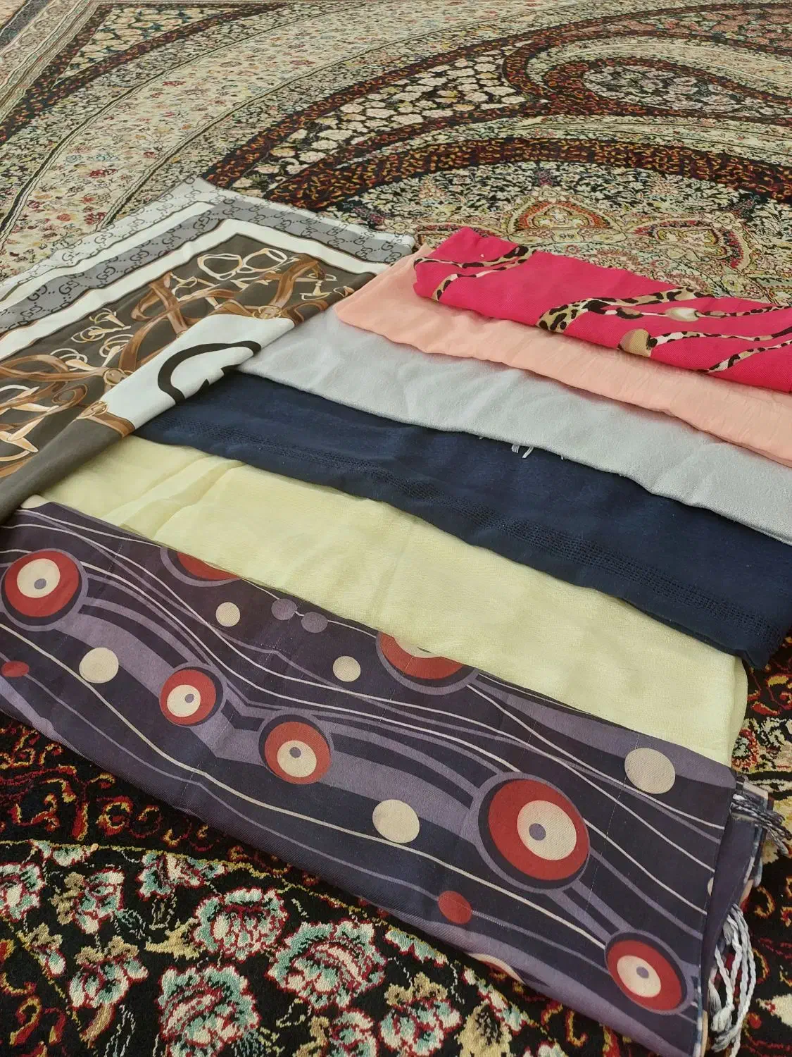 شال و روسری در حد نو|لباس|فامنین, |دیوار