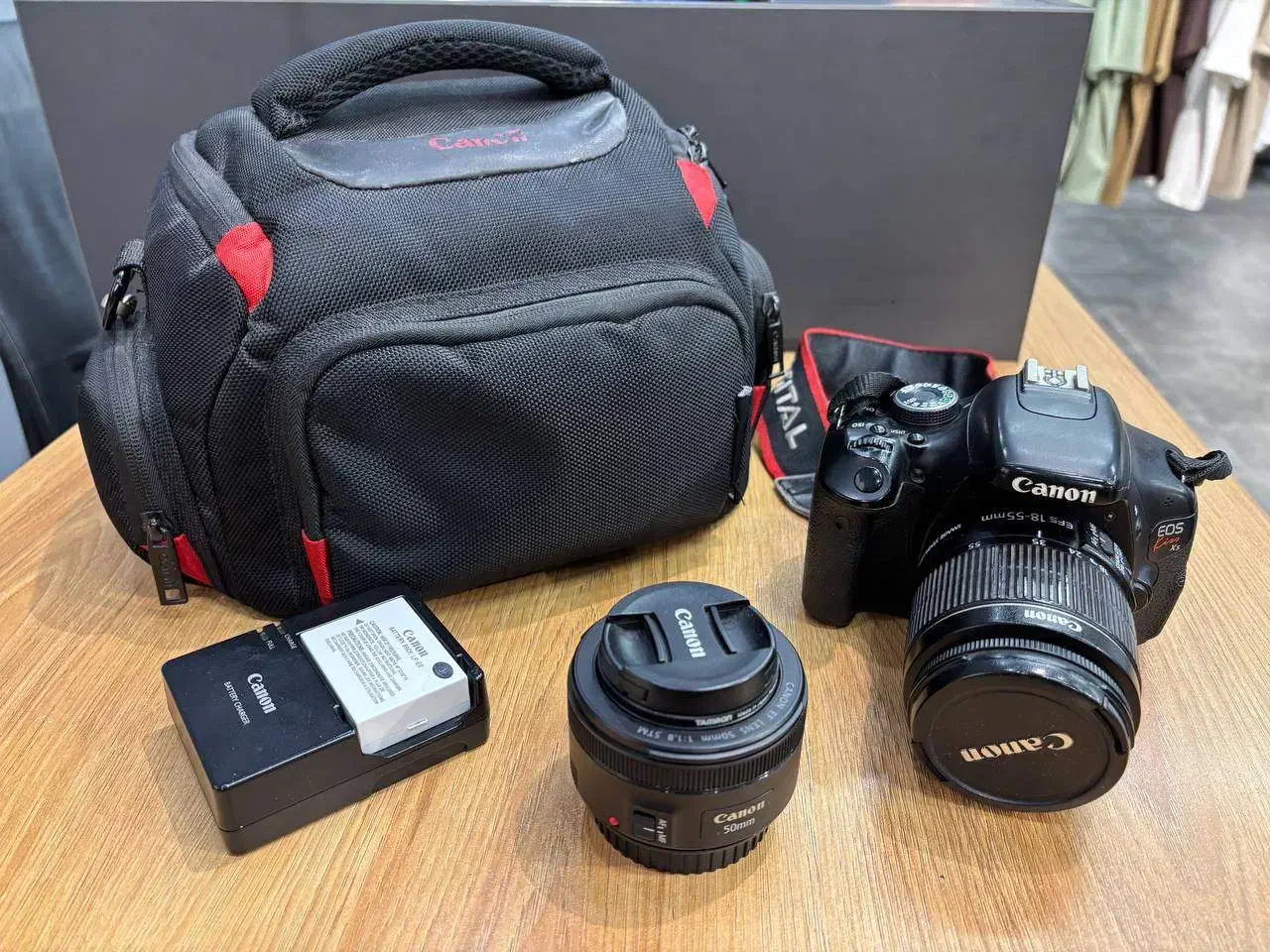 دوربین Canon 600D (Kiss X5) به همراه دو لنز|دوربین عکاسی و فیلم‌برداری|آمل, |دیوار