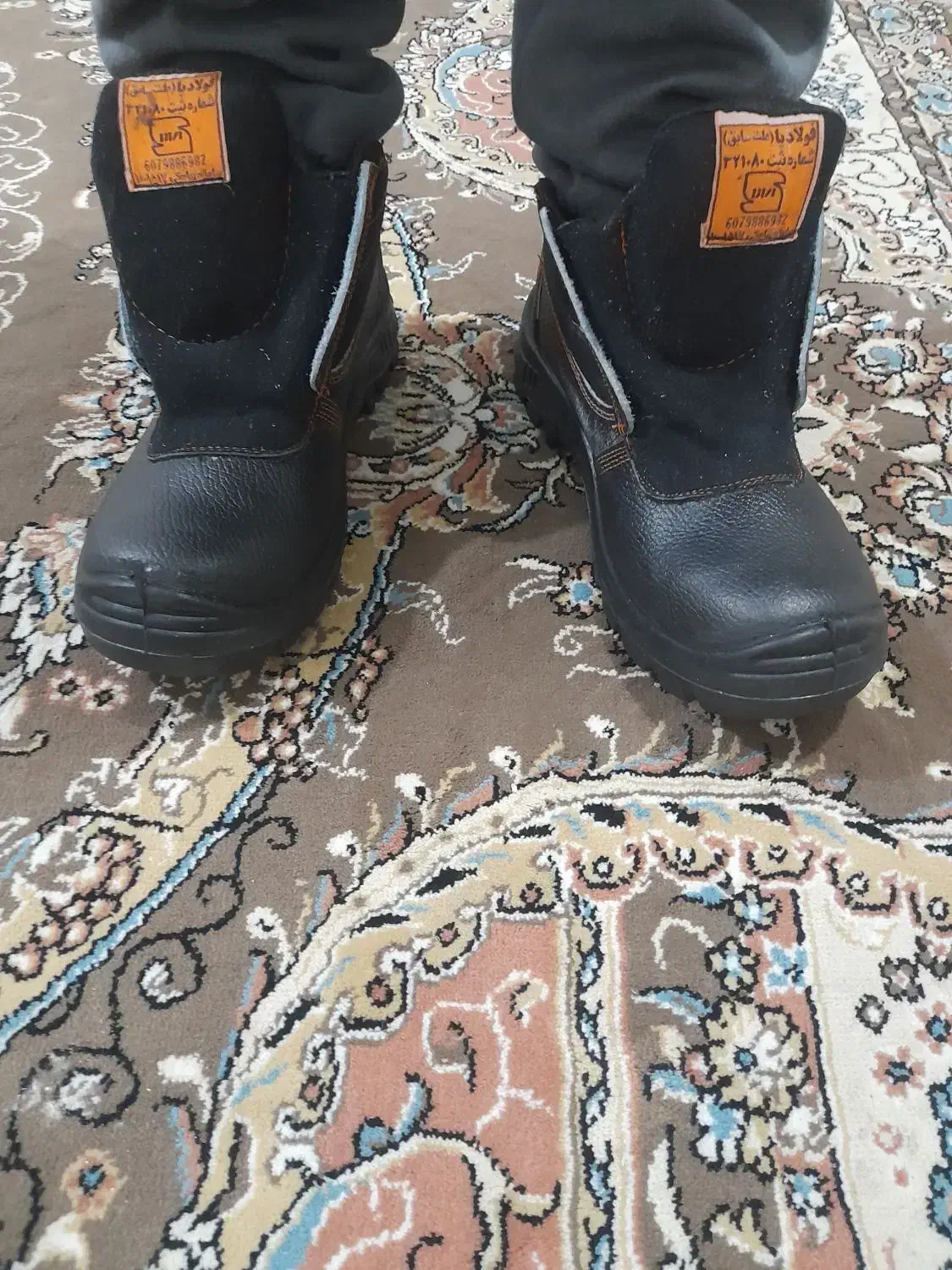 کفش ایمنی|کیف، کفش، کمربند|مشهد, کلاته برفی|دیوار