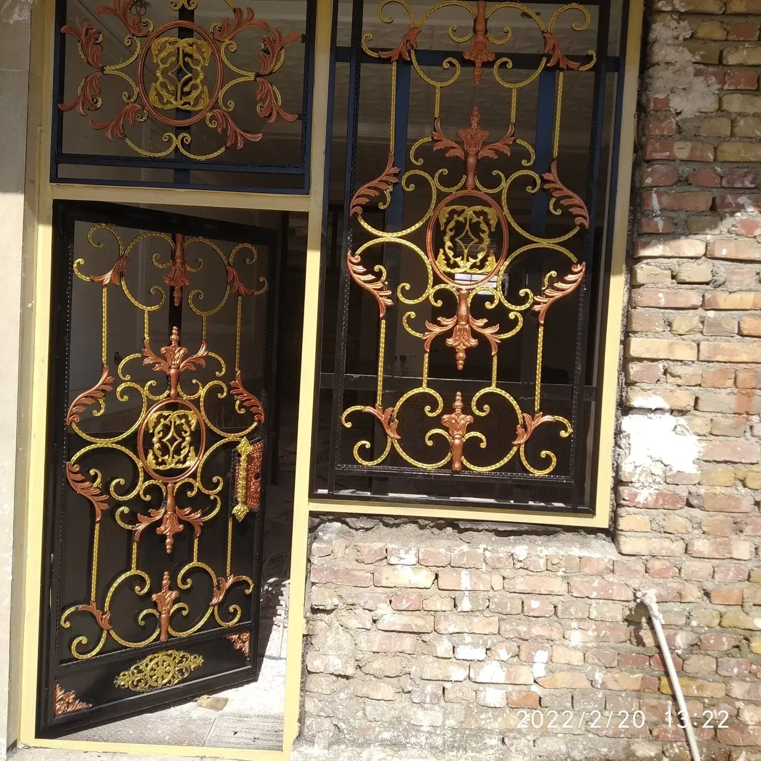 رنگ امیزی درب وپنجره انجام میشود|خدمات پیشه و مهارت|سراوان, |دیوار