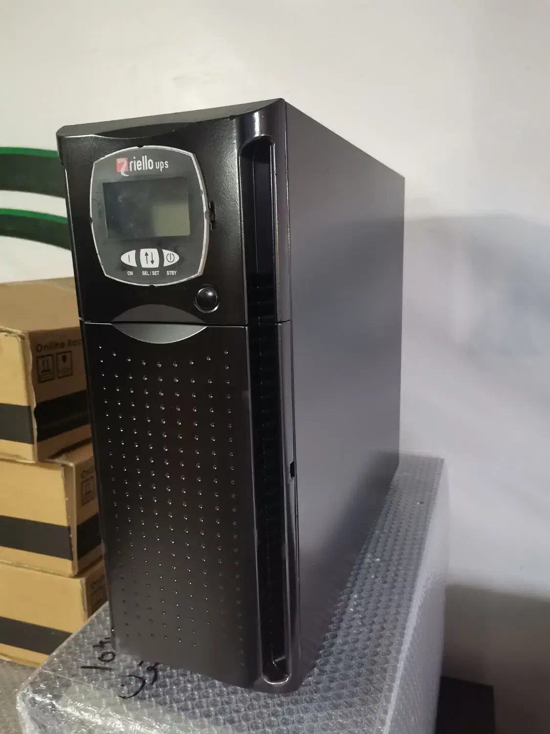 یو پی اس UPS RIELLO 3.3KVA ریلو ایتالیا|قطعات و لوازم جانبی رایانه|کرج, مصباح|دیوار