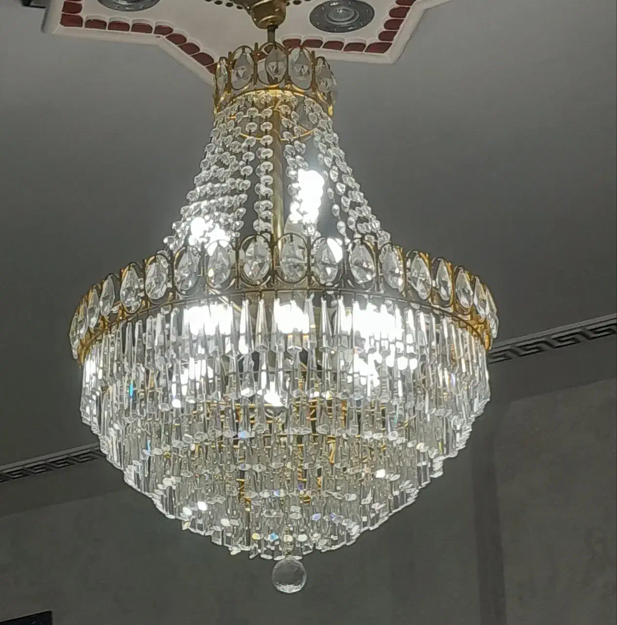 لوستر شیک و سالم|لوستر و چراغ آویز|قروه, |دیوار