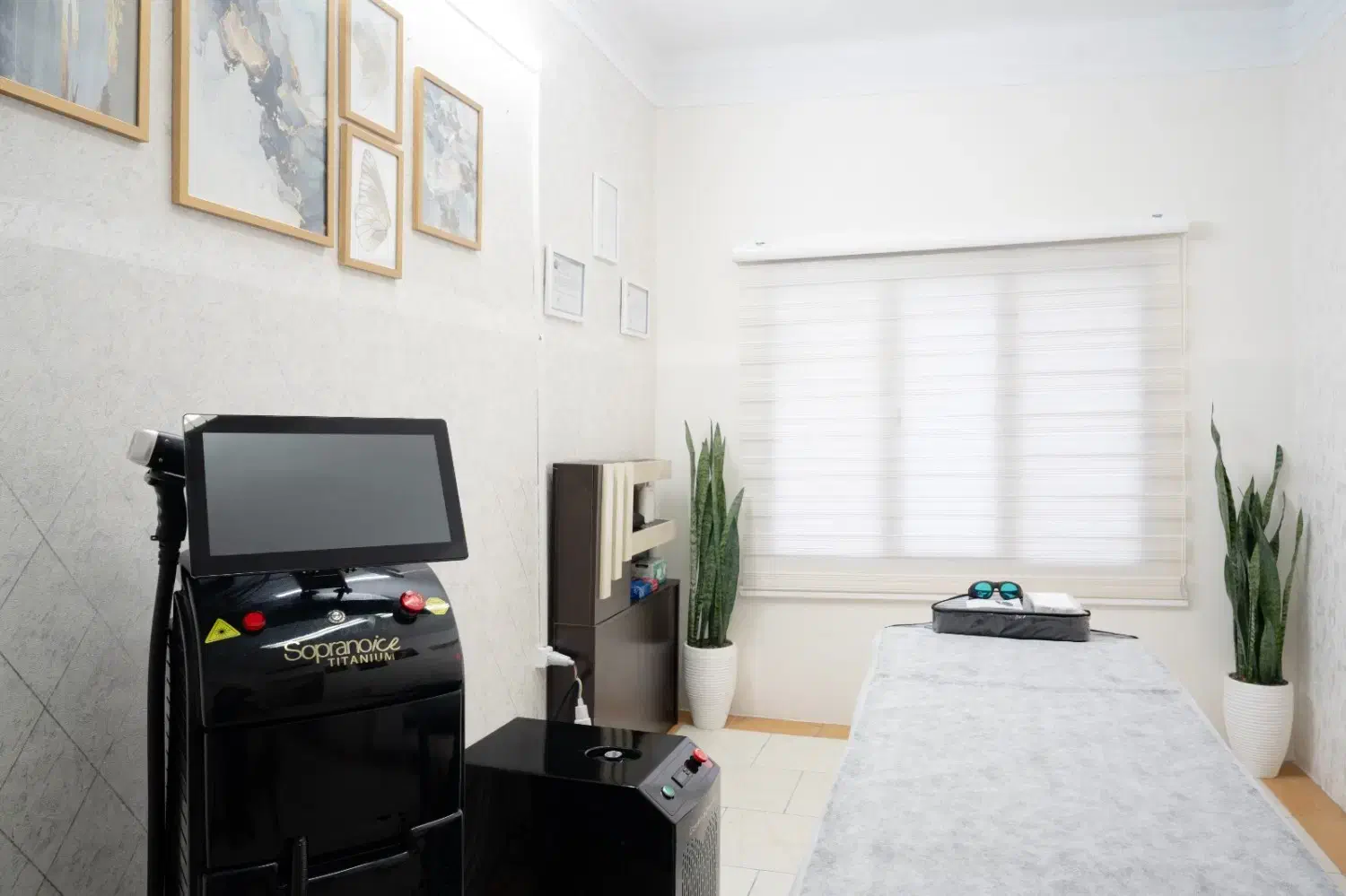 لیزر موهای زائد مرکز لیزر مو در میدان انقلاب تهران|خدمات آرایشگری و زیبایی|تهران, فلسطین (میدان انقلاب)|دیوار