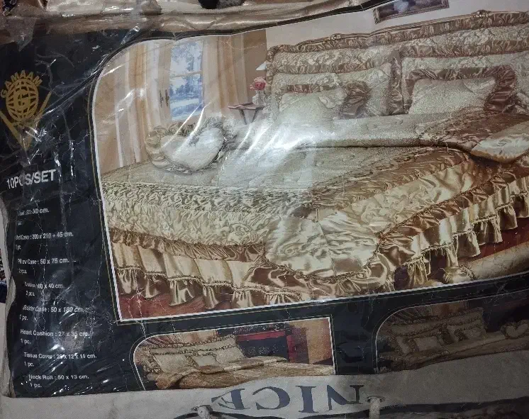 رو تختی دونفر  کرمی نو|رختخواب، بالش، پتو|قزوین, |دیوار