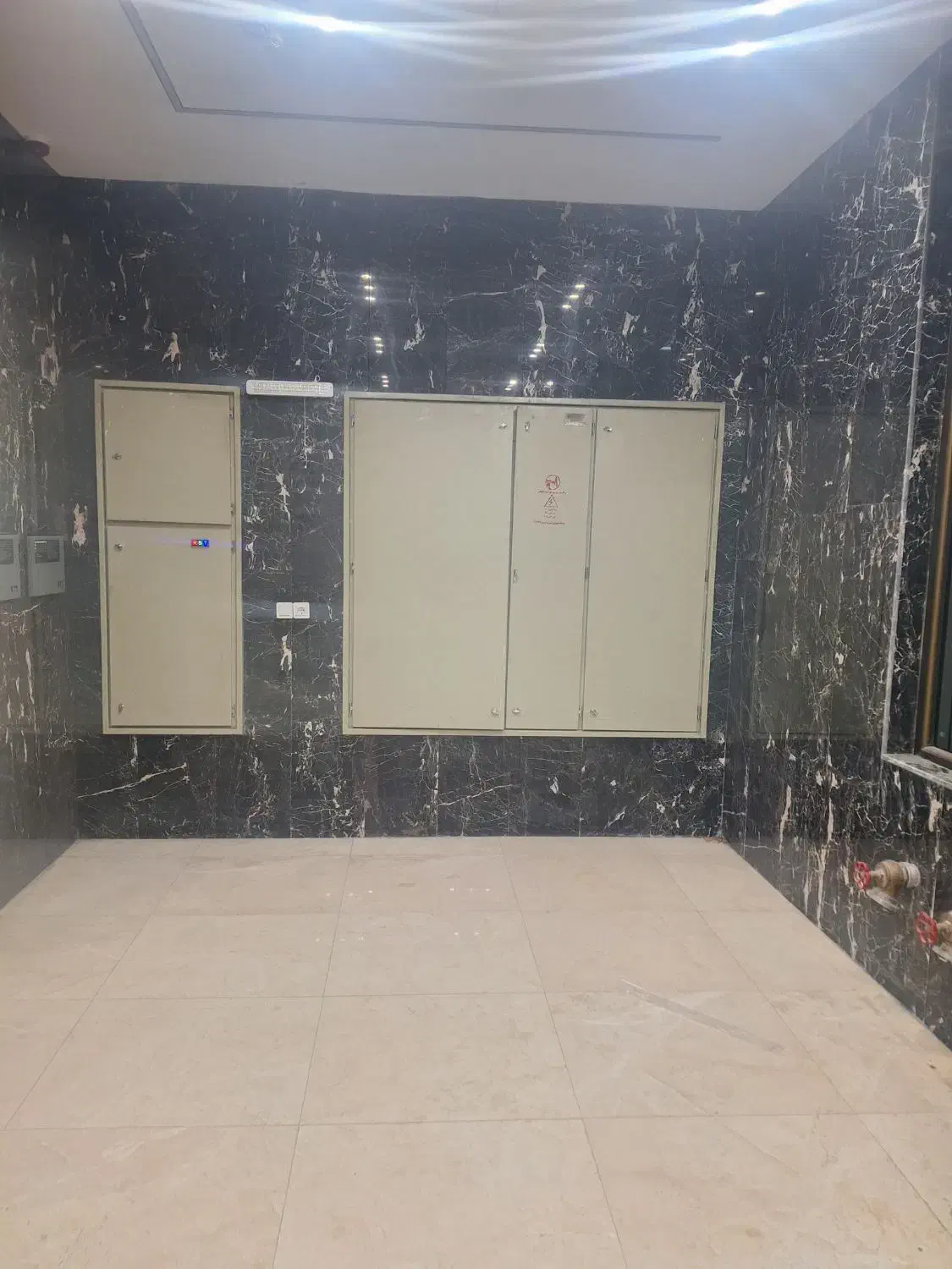 کاشی وسرامیک ساختمان|خدمات پیشه و مهارت|اصفهان, برازنده|دیوار