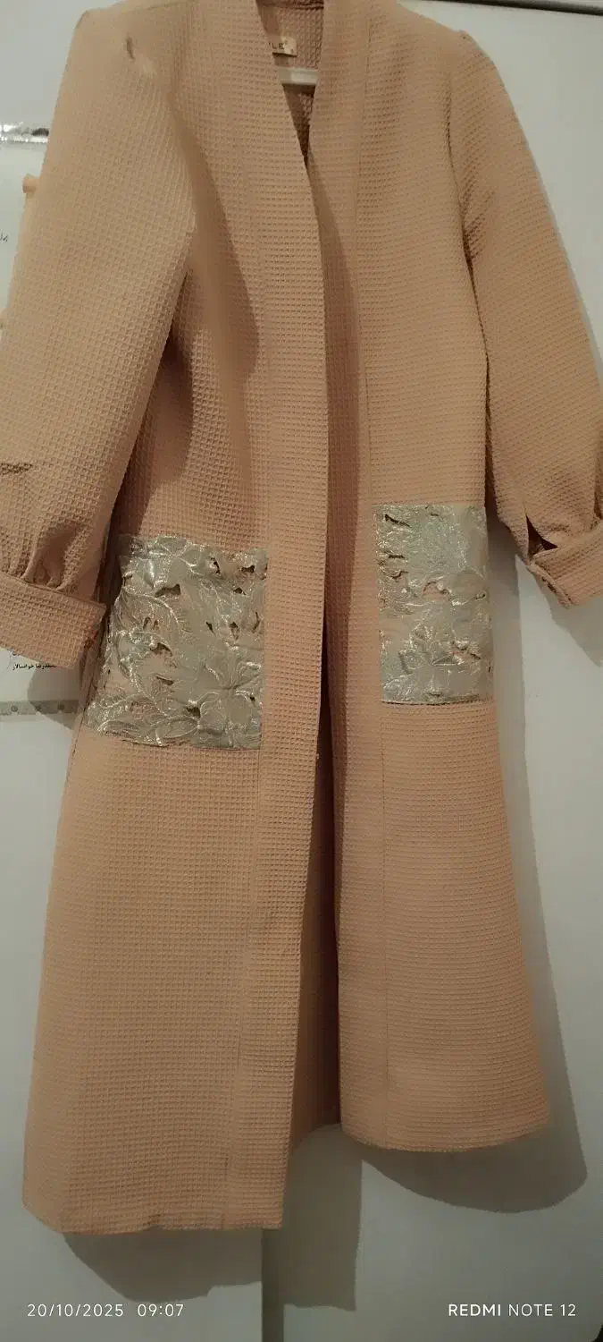 مانتو شیک وتمیز|لباس|بافت, |دیوار