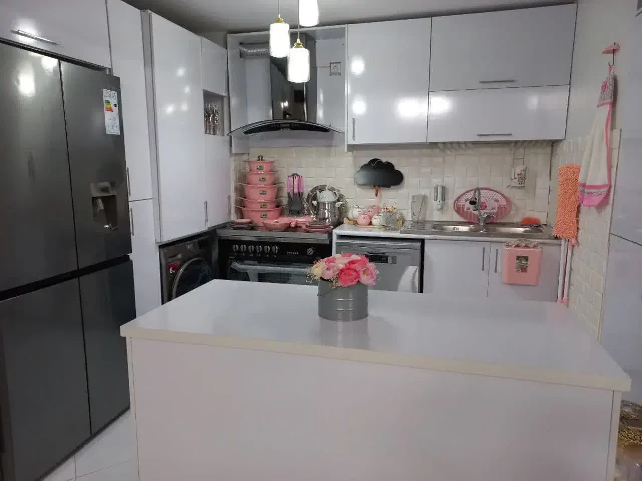 حاشیه‌کوچه۲۰متری/بازسازی صفرتاصد/چهارراه مخابرات|فروش آپارتمان|مشهد, ولیعصر (شهرک غرب)|دیوار