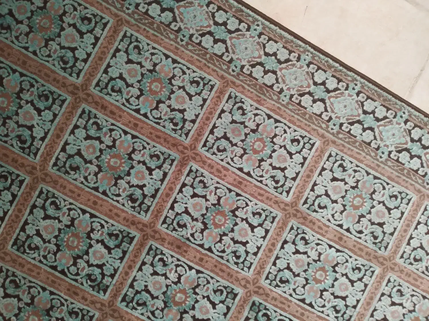 قالیچه ماشینی|فرش|دماوند, گیلاوند|دیوار