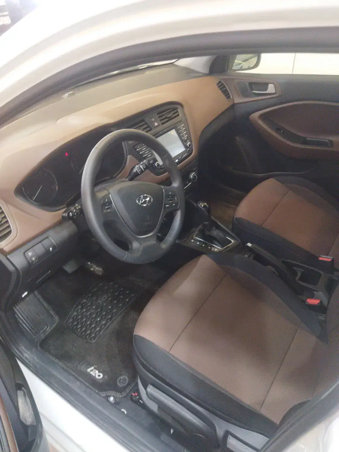 i20 مدل ۹۷  سند تک برگ سفید بدون رنگ|خودرو سواری و وانت|تهران, سعادت‌آباد|دیوار