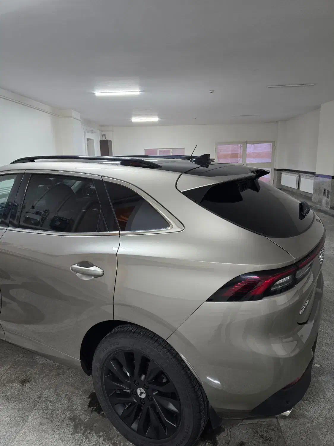 لاماری ۱۴۰۳ تیتانیوم|خودرو سواری و وانت|تبریز, |دیوار