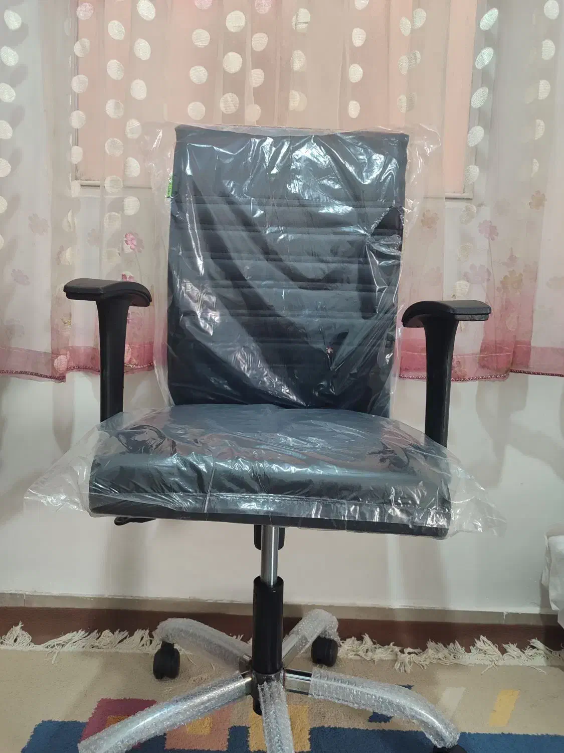 صندلی اداری و مدیریت جک دار چرخ دار کاملا نو|مبلمان اداری|سمنان, |دیوار