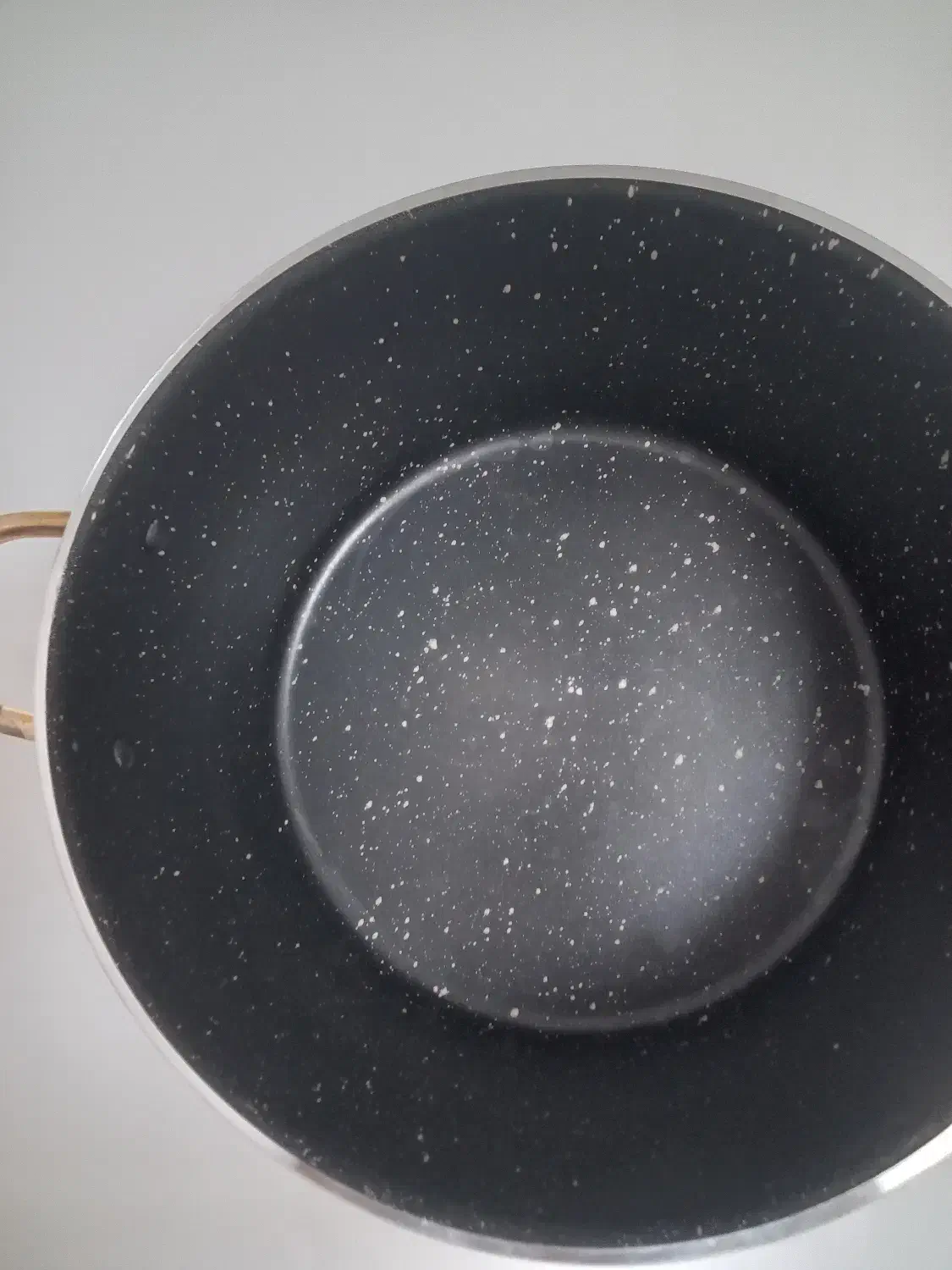 قابلمه / ظروف|ظروف پخت‌وپز|گرمسار, |دیوار