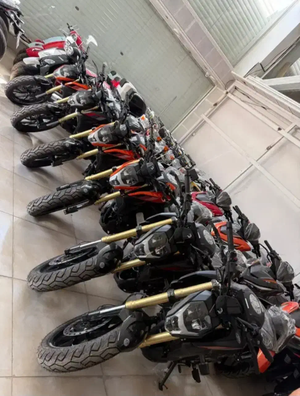 فروش اقساط کی وی k249n و k249R|موتورسیکلت|شیراز, شهرک استقلال|دیوار