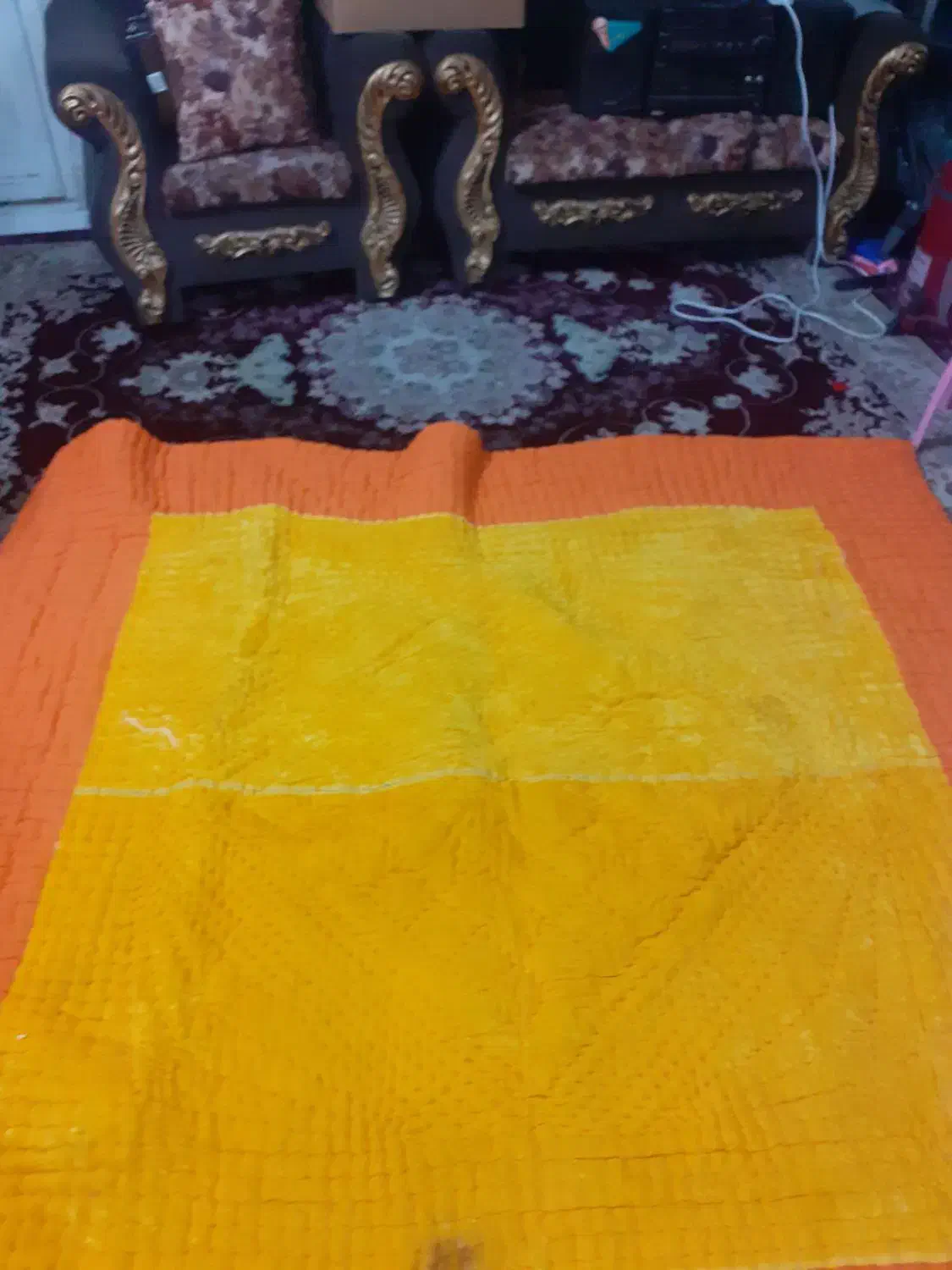 لحاف کرسی|رختخواب، بالش، پتو|کاشان, دانشگاه|دیوار