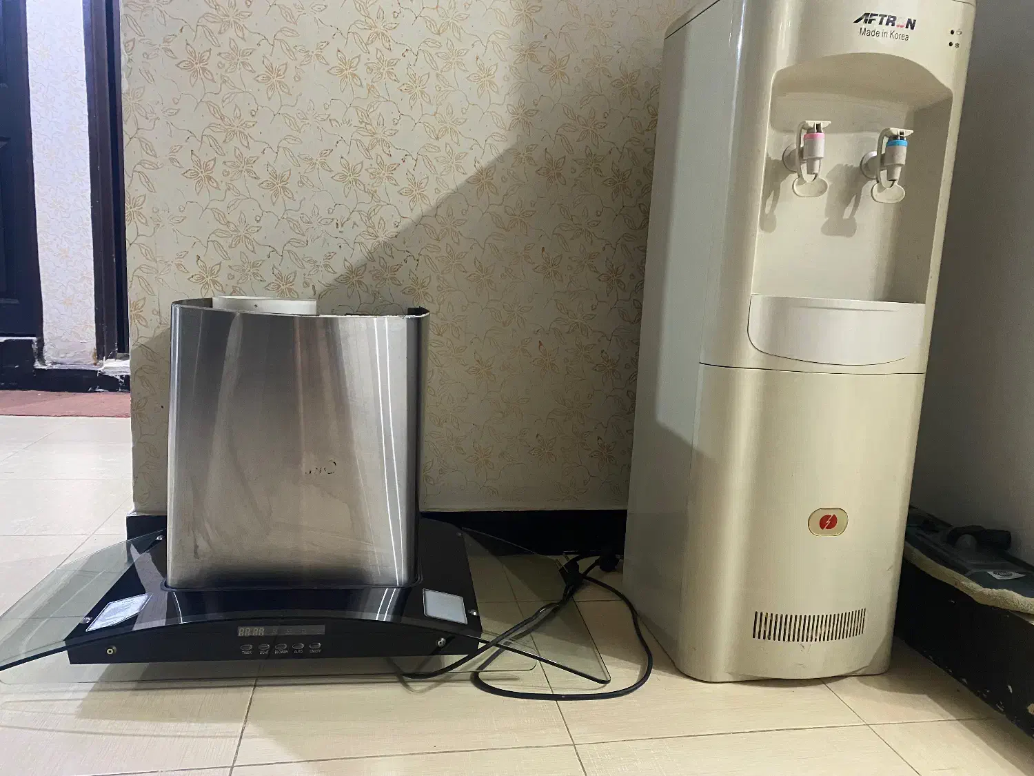 آبسرد کن افترون اصلی|آبسردکن و تصفیه آب|اهواز, سلطانمنش|دیوار