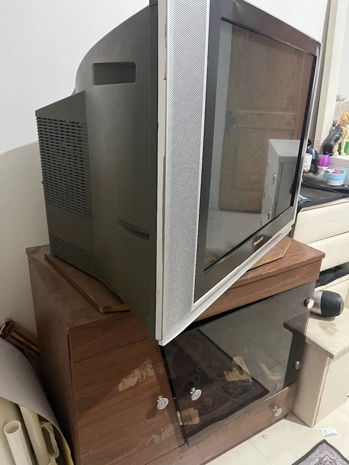 تلویزیون و میز تلویزیون|تلویزیون و پروژکتور|بوشهر, |دیوار