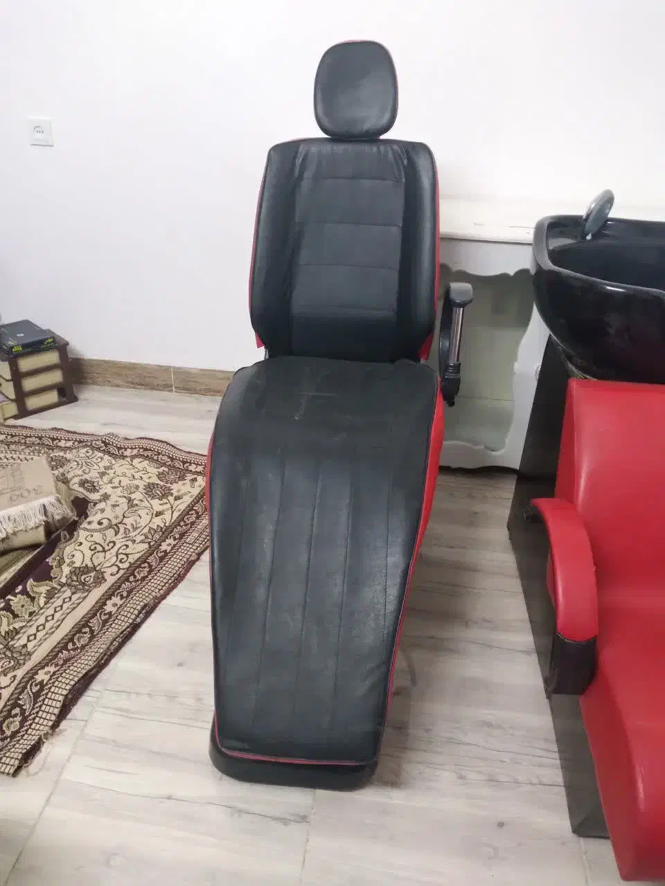 صندلی اصلاح|آرایشگاه و سالنهای زیبایی|نجفآباد, صالح آباد|دیوار