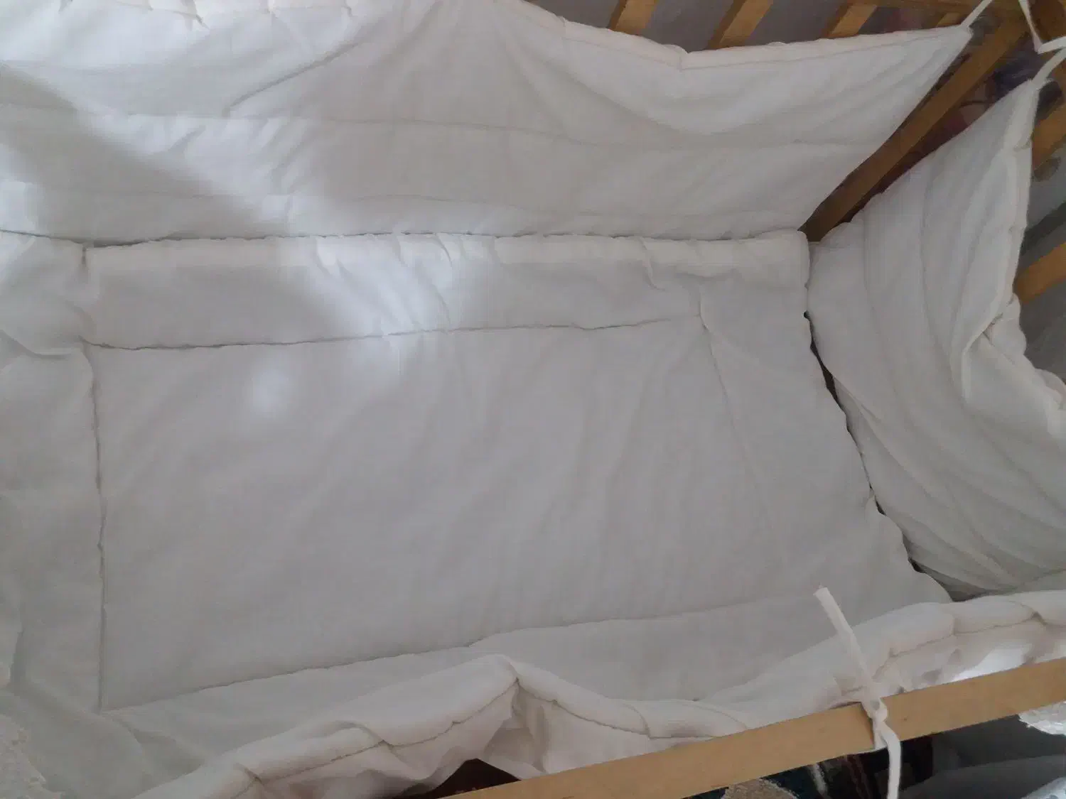 گهواره و تخت کنار مادر|تخت و سرویس خواب|مرودشت, فاز دوم شهرک فرهنگیان|دیوار