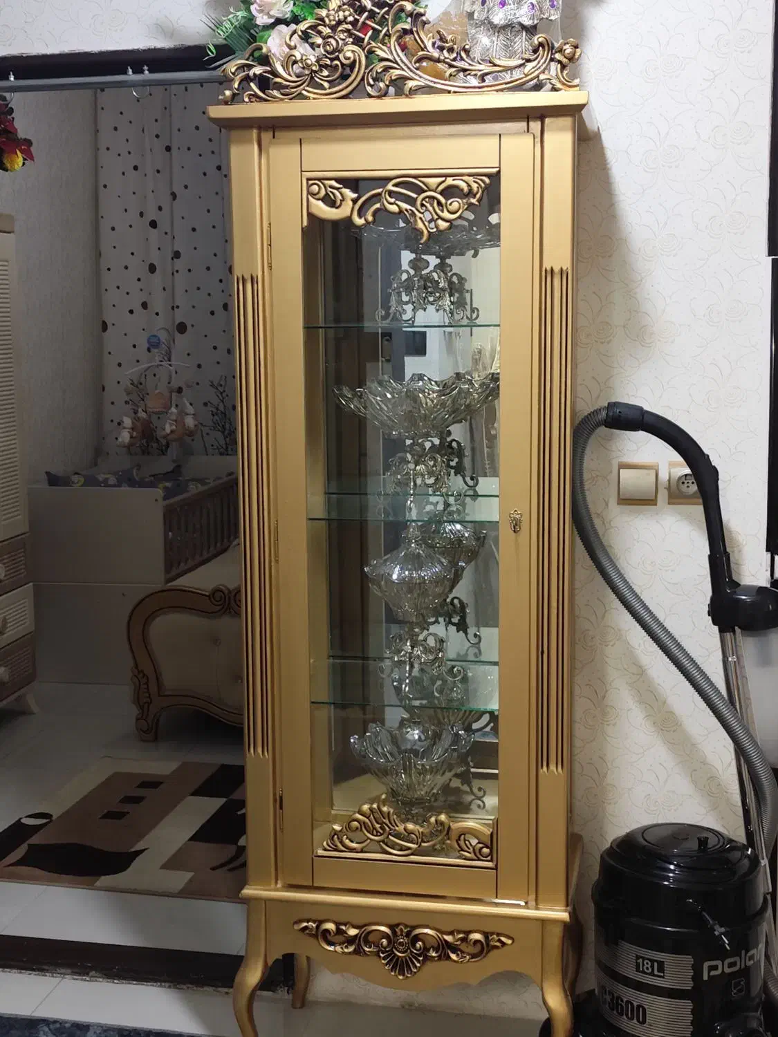 گنجه خیلی تمیز وتمیز|بوفه، ویترین، کنسول|مشهد, رسالت|دیوار