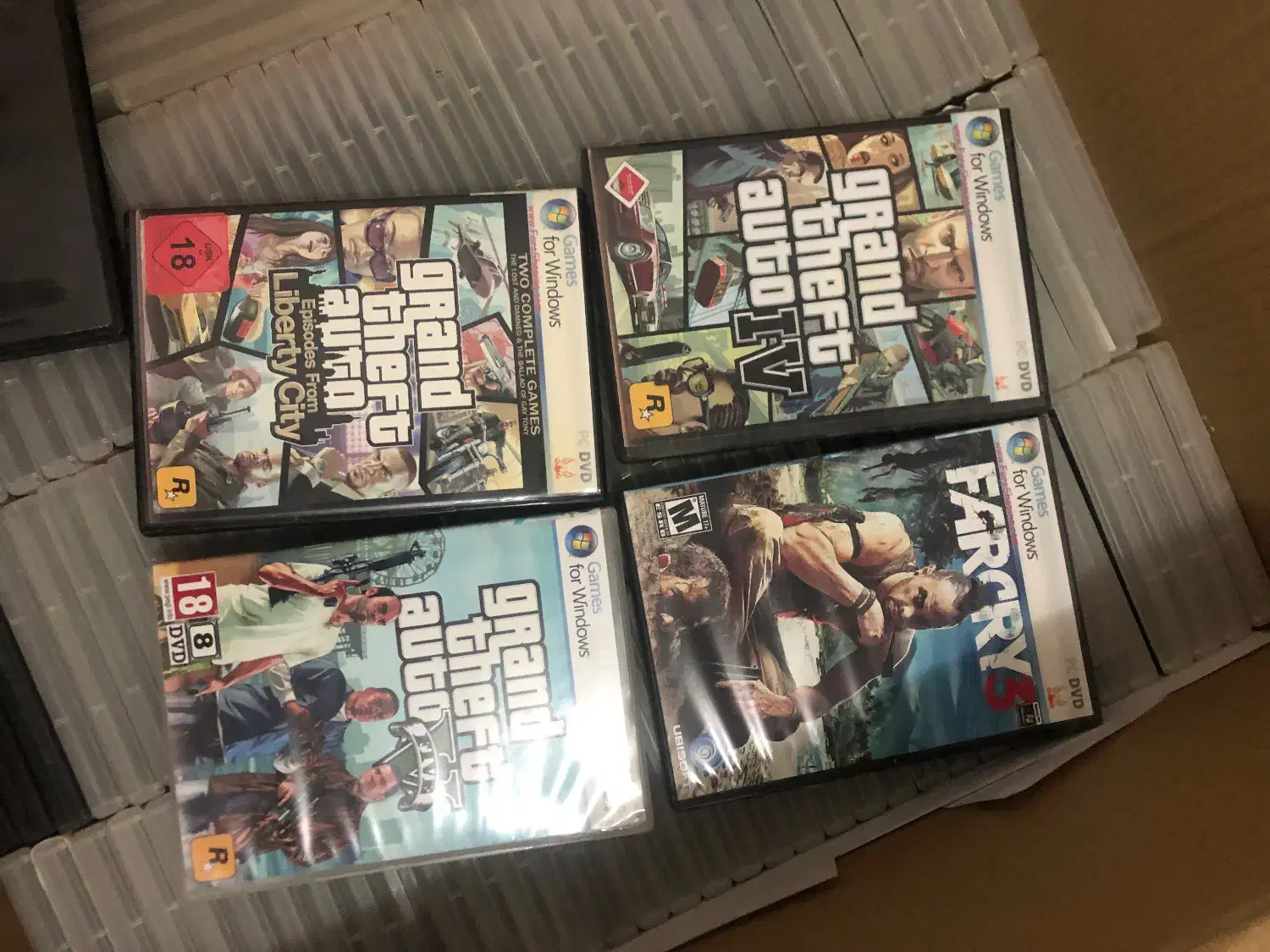 تعدادی سی دی|فیلم و موسیقی|شیراز, نیایش|دیوار