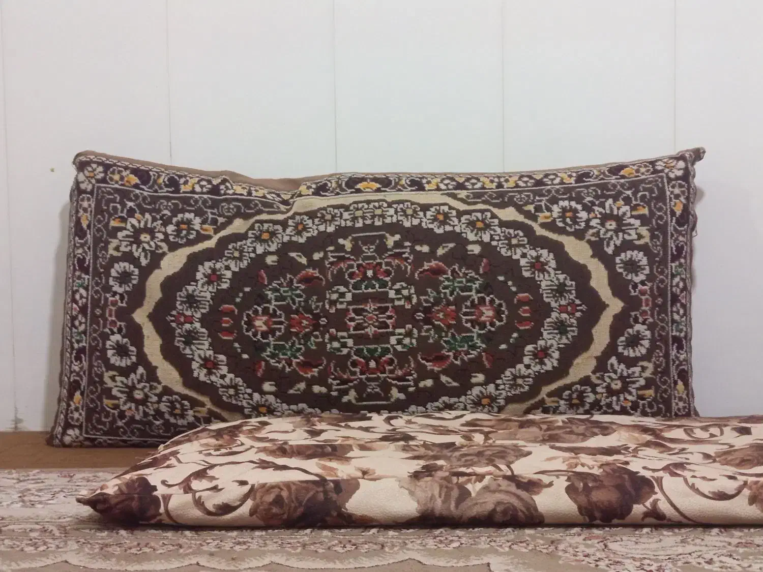 گردویی|پشتی|تربت جام, یحیی آباد|دیوار