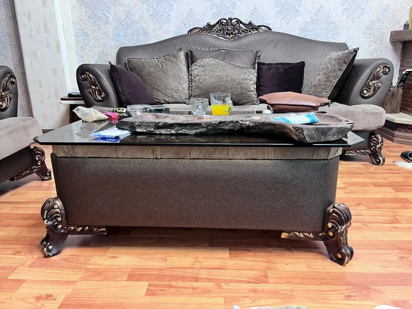 مبل راحتی ۷ نفره تُرک چوب، سنگین ، جوندار و محکم|مبلمان خانگی و میز عسلی|گنبد کاووس, |دیوار