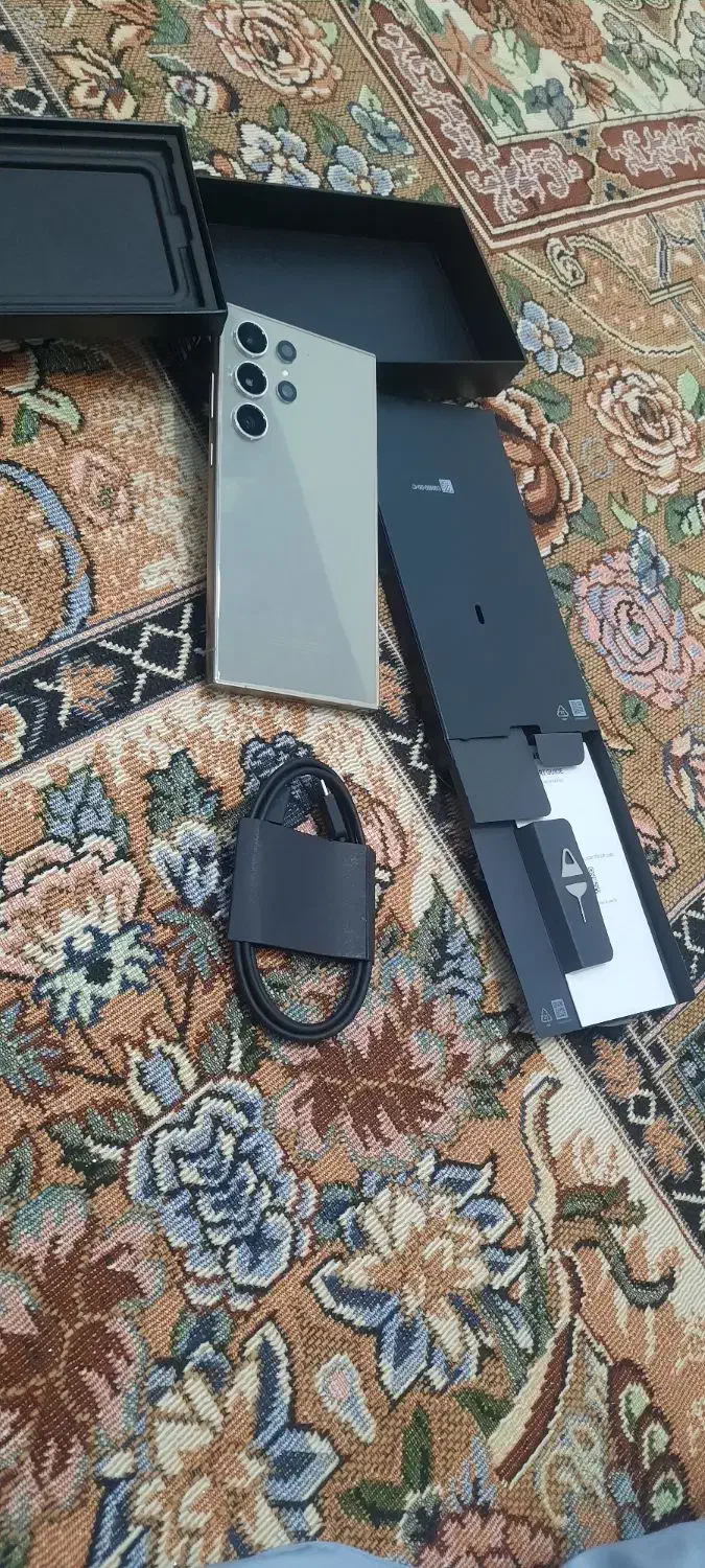 s24 الترا در حد خشک|موبایل|زاهدان, |دیوار