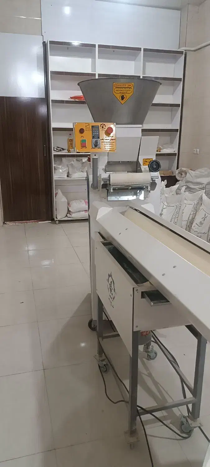 نانوایی آزاد پز|فروش مغازه و غرفه|لردگان, |دیوار